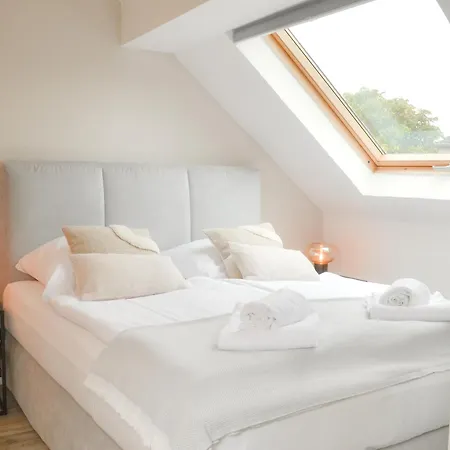 Milpau Bottrop1 - Stilvolles Premium-apartment, Queensize-bett, Netflix Und Smart-tv Apartmán Bottrop